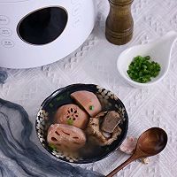 A soup suitable for autumn and winter: lotus root and pork bone soup Illustration of how to do it 11