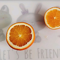 #一菜典白豆奶吃吃# moisturize your children in autumn and winter Lung-nourishing Orange Steamed Eggs Recipe Illustration 2