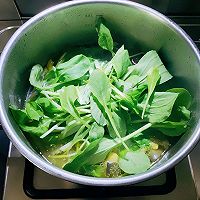 #rapidgetsummer spring festival family feast#delicious qingyuan chicken rack mushrooms Illustration of how to make soup 11