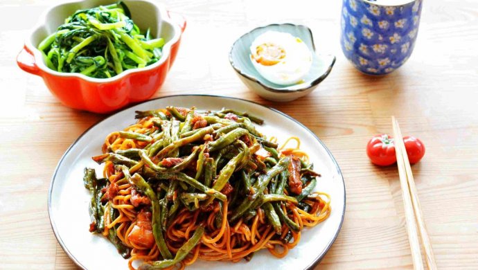 Braised cowpea noodles