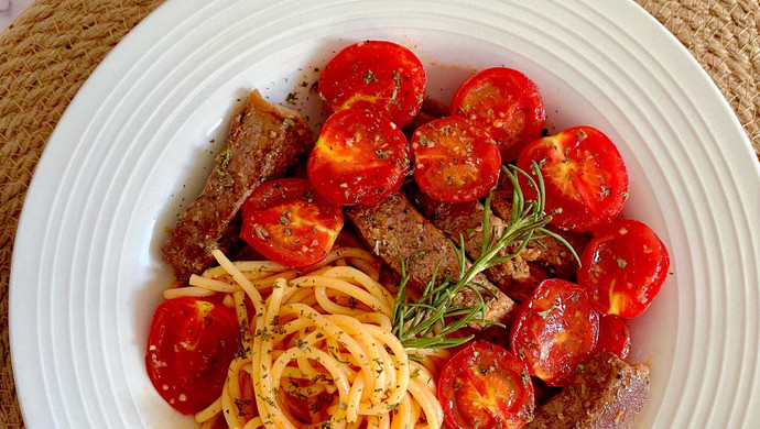 Tomato Steak Pasta