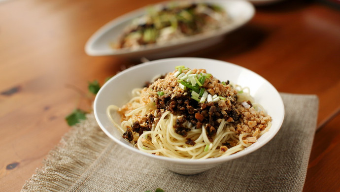 Yibin burning noodles