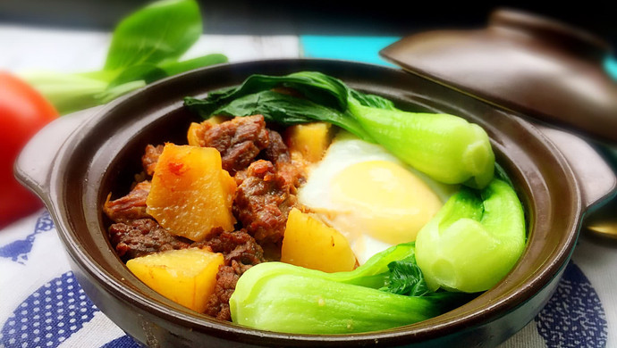 Potato and Beef Brisket Claypot Rice