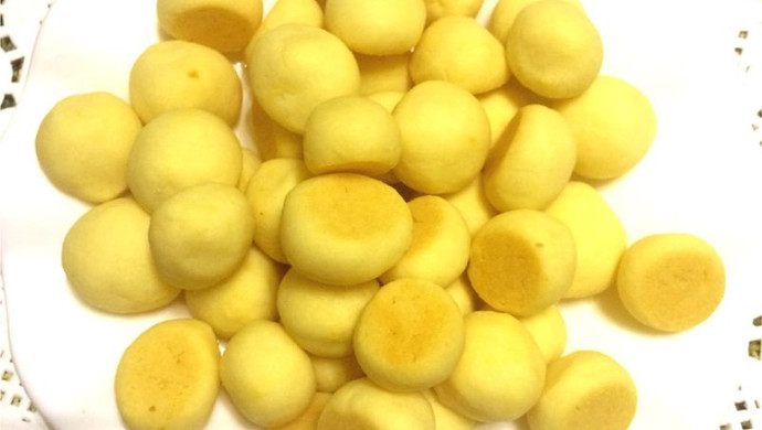 Egg yolk milk beans