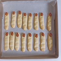 #安佳 Halloween Baking Wonderful Night#Witch finger cookies Illustration of how to do it 12