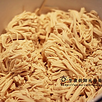 The simplest dish to go with wine--privately made shredded dried tofu Illustration of how to do it 2