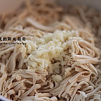 The simplest dish to go with wine--privately made shredded dried tofu Illustration of how to do it 3