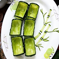 Illustration of how to make a colorful lunch cucumber platter deep in the bamboo forest 4 