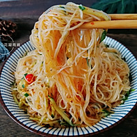 #father's day, cook a dish for dad#sour and spicy Illustration of how to make cold vermicelli 10