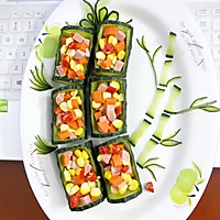 Illustration of how to make a colorful lunch cucumber platter deep in the bamboo forest 5 