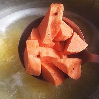 Illustration of how to make sweet potato and millet porridge, a beauty and health magic weapon for women in autumn 6 