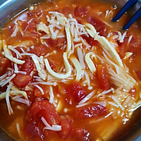 Illustration of how to make weight loss dinner (Enoki mushroom tomato soup) 8