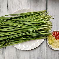 Simple and delicious way to make leeks that will kill roadside night snack stalls in seconds Illustration 1