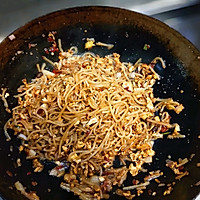 Illustration of how to make fried noodles for late night snack 4