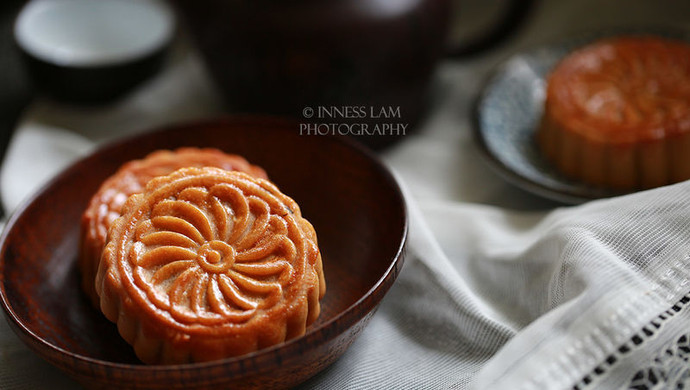 Golden Leg Five Nuts Mooncake