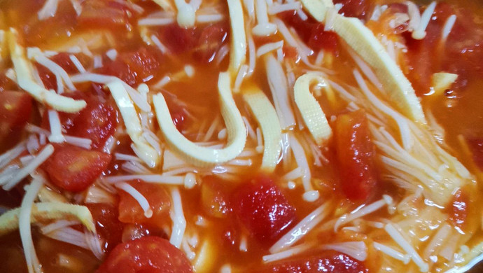 Enoki mushroom tomato soup