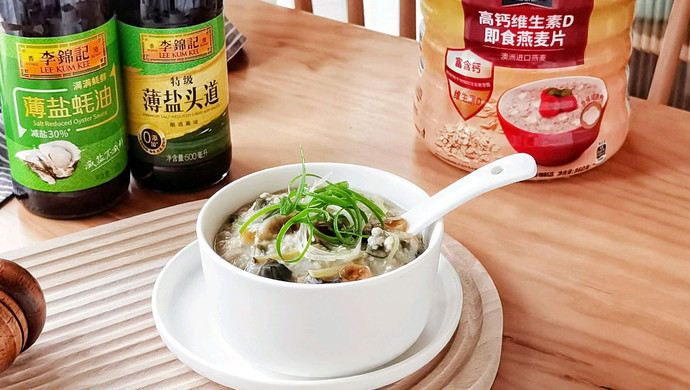 Preserved egg and lean meat oatmeal porridge