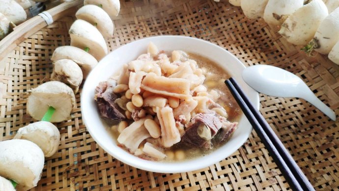 Soybean, Radish and Pork Ribs Soup