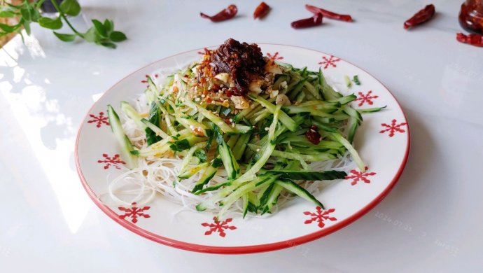 Spicy vermicelli with garlic and oil