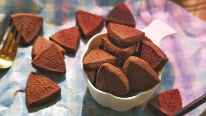 Chocolate Almond Shortbread Cookies