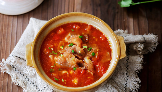 Tomato Fatty Beef Soup