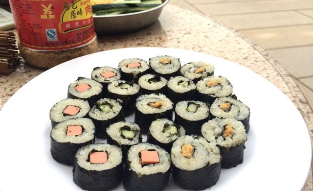 Three color sushi