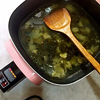 Illustration of how to make pickled cabbage, fat beef, enoki mushrooms hot pot#利仁hotpot节# 4