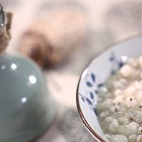 Illustration of how to make barley, yam and persimmon frost porridge, a winter health product of the ancients 4