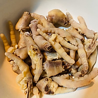 Exclusive late night snack with wine - Illustration of how to make garlic spicy chicken feet 3