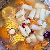 #primary and middle school students nutritious meal#How to make corn, carrot, yam and pork ribs soup Illustration 7