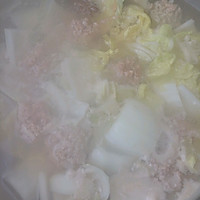 Warming up in winter ~ Illustration of how to make cabbage and mutton meatball soup 8