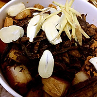 Authentic Sichuan cuisine - Illustration of steamed braised pork with plum vegetables 9