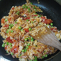 Tomato and Shrimp Fried Rice Recipe Illustration 7