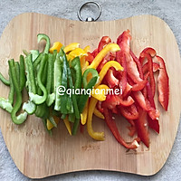 Illustration of how to stir-fry colored peppers to add bright colors to spring 3