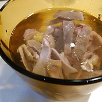 [Pork belly stewed with white radish] Spring lung-clearing and cough-relieving soup The white tripe is soft and has a delicious aftertaste. Illustration of how to make it 15