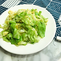  Stir-fried cabbage# Spring without losing weight and summer meat piles# Recipe illustration 5