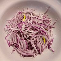 #lightfoodseasonHowtoEat#Soy Mixed Onion Shreds Illustration 3