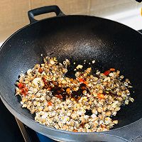 The snack that can taste like a barbecue stall is only because of the use of Illustration of how to cook #李金记久庄oyster sauce and fresh oysters# 7