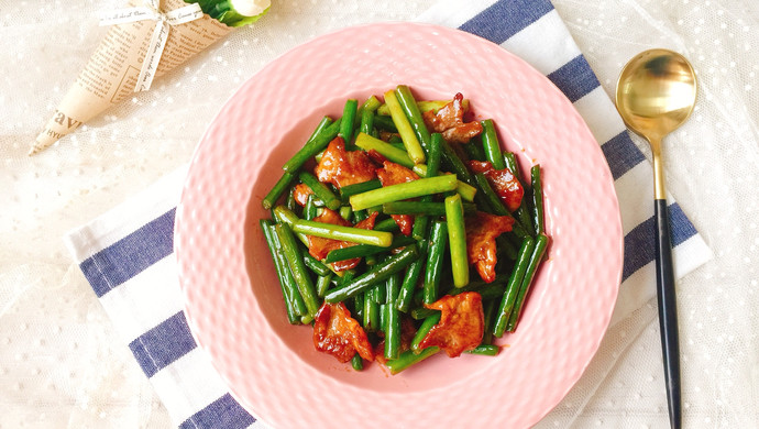 Stir-fried Pork Slices with Garlic Moss