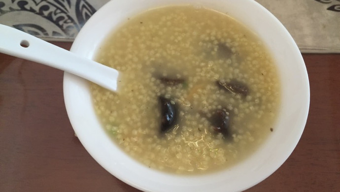 Nutritious porridge with ginseng and millet