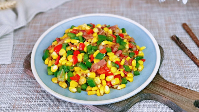 Stir-fried bell peppers with corn kernels