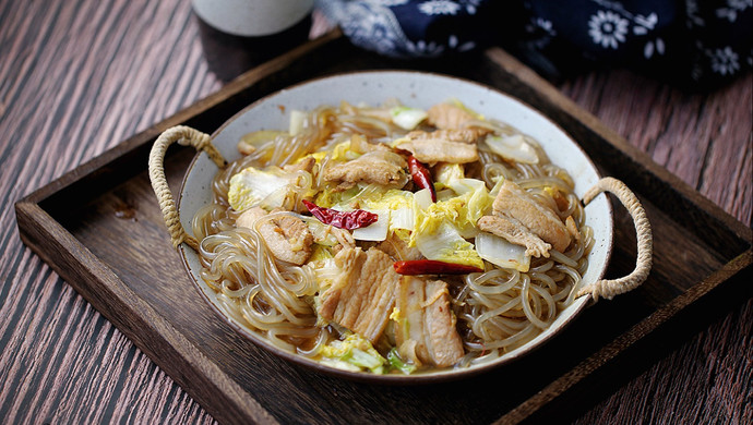 Pork Belly Stewed with Vermicelli and Cabbage