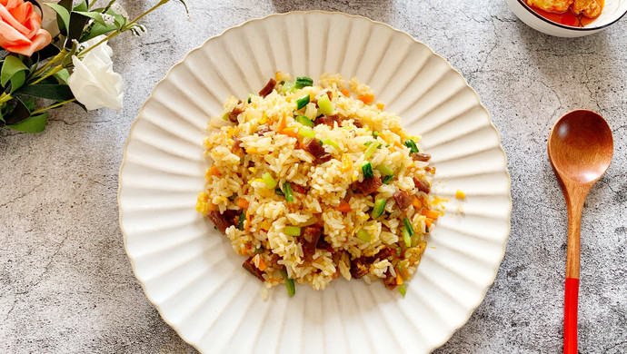 Fried rice with chicken, fermented bean curd and oil