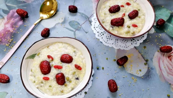 Red dates, millet and oatmeal porridge