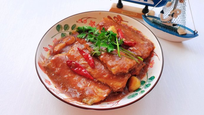 Braised hairtail fish