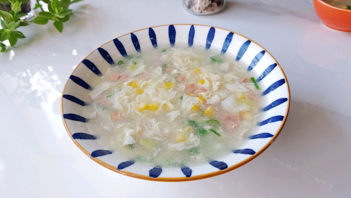 Onion, pepper, rice sausage and egg drop soup