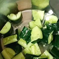 #我为吃力# Summer refreshing dish cucumber Illustration of how to do it 3