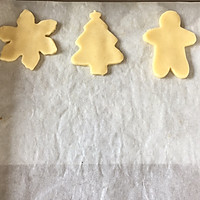 Illustration of how to make Christmas frosted cookies 9