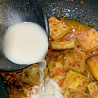 Illustration of making homemade two-sided yellow tofu from snack to adult 10