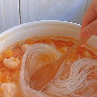 #QuickGETHeavy Spring Festival Family Banquet#Tomato Shrimp Vermicelli Pot Illustration of how to do it 9